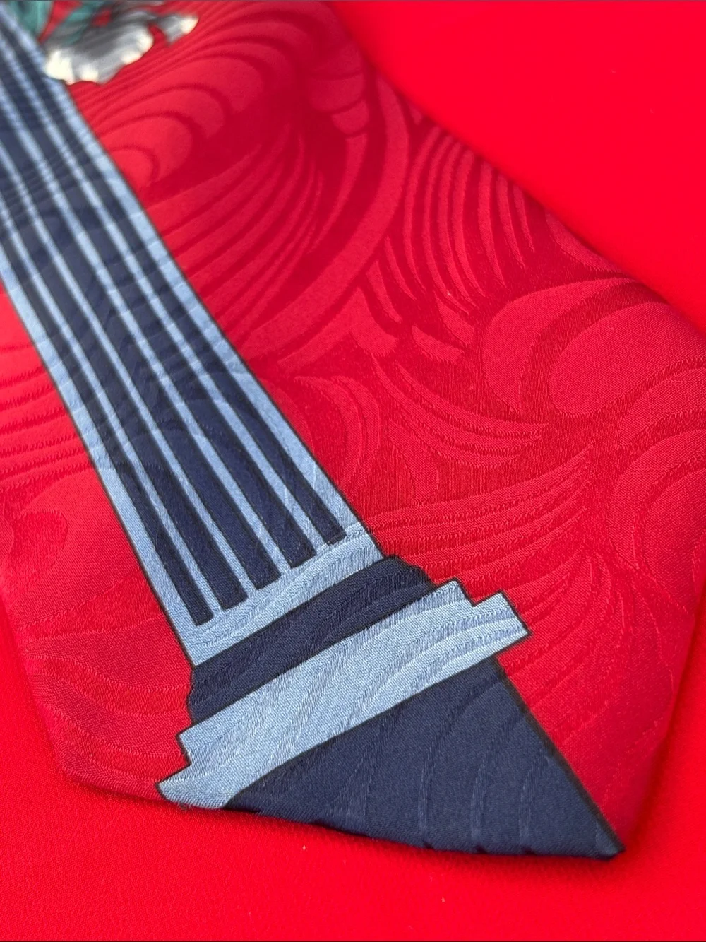 Valentino Paris vintage silk tie!!